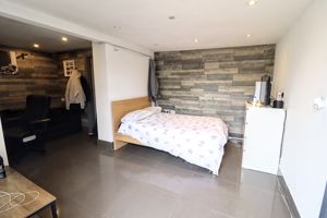Annexe- click for photo gallery
